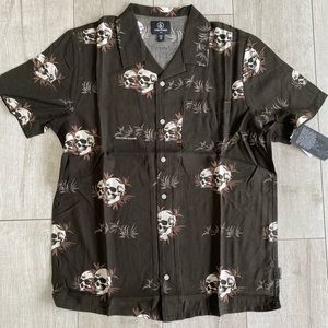 Brand New Volcom button up tshirt black skulls